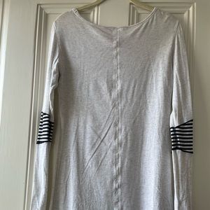 2 Lululemon 2 long sleeve shirts